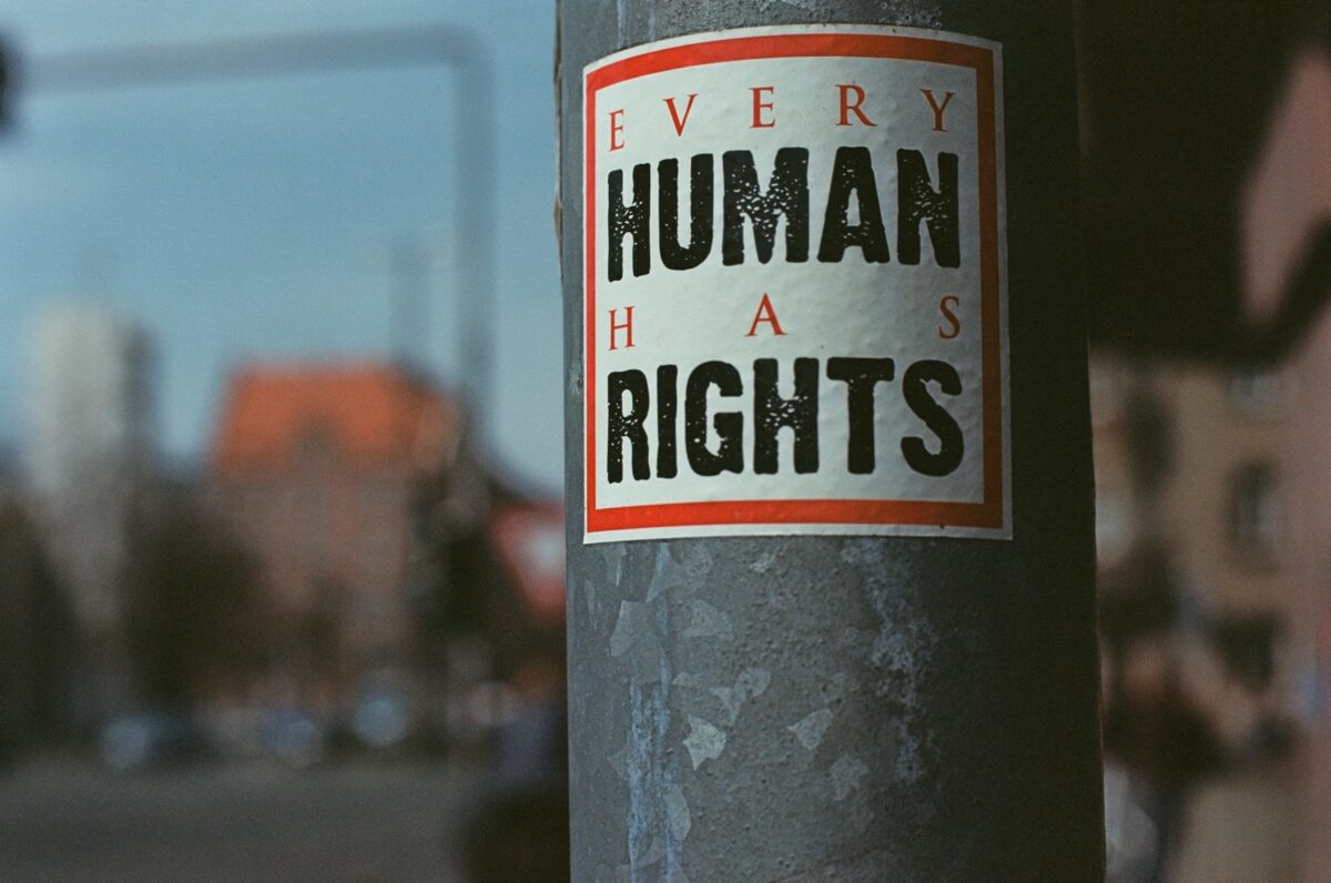 Пишете о правах человека? Почитайте интервью с эксперткой Беларусского Хельсинского Комитета